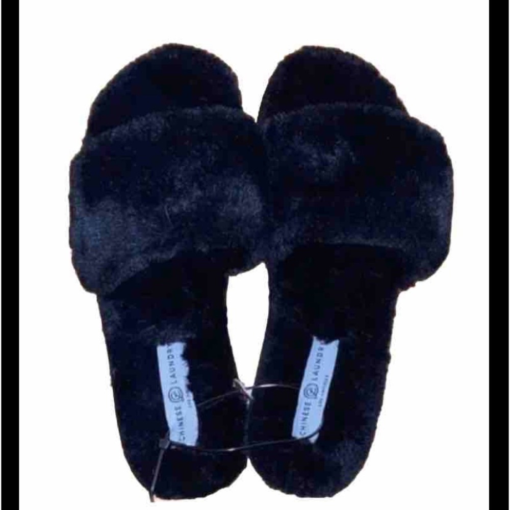 Women's Chinese Laundry Black Faux Fur Slippers/Sandals Size 10. NWOB.